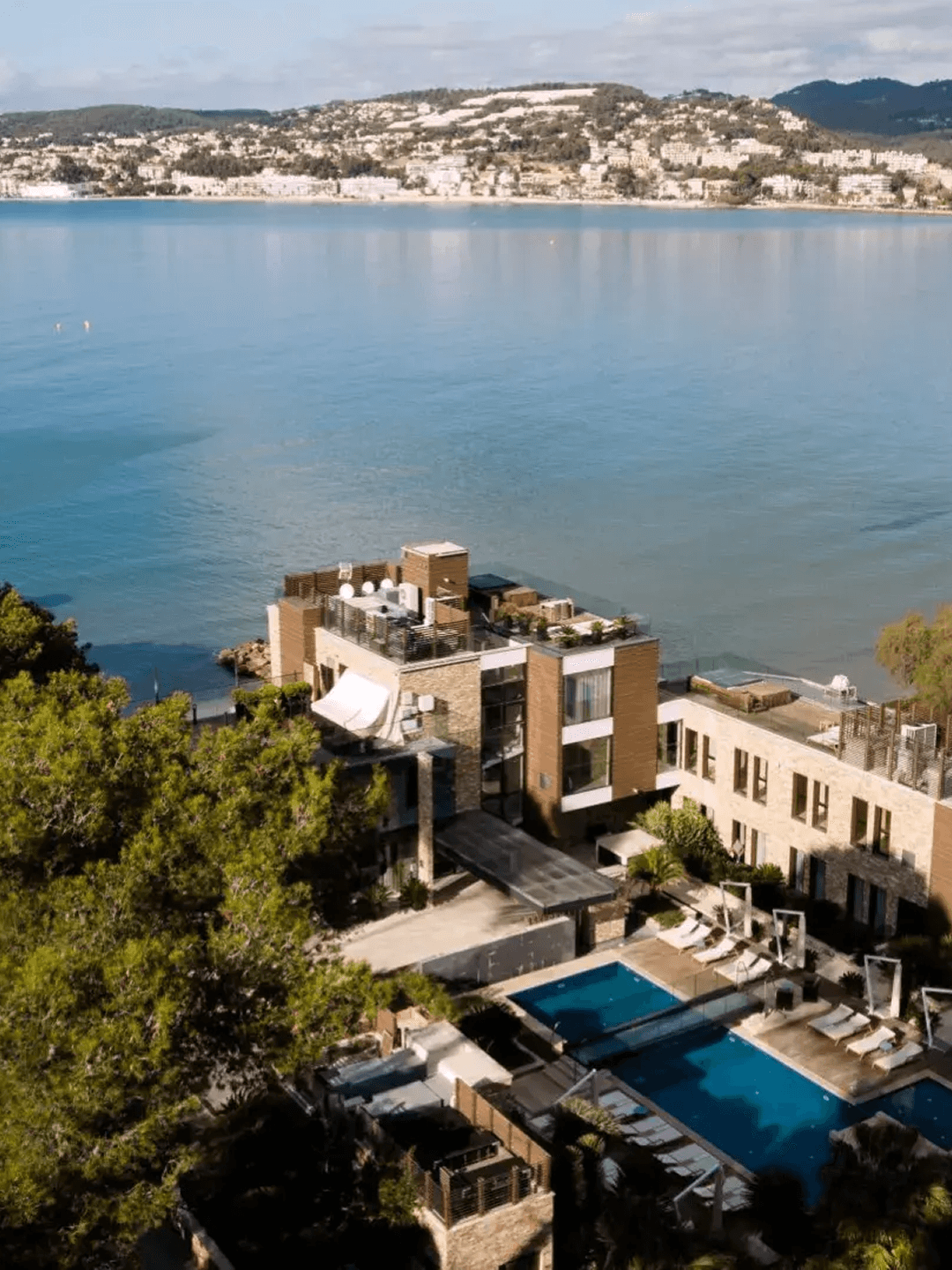 Hôtels & Hébergements